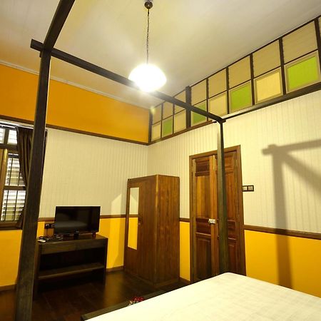 Yong Yi Yuen Guesthouse George Town Bagian luar foto