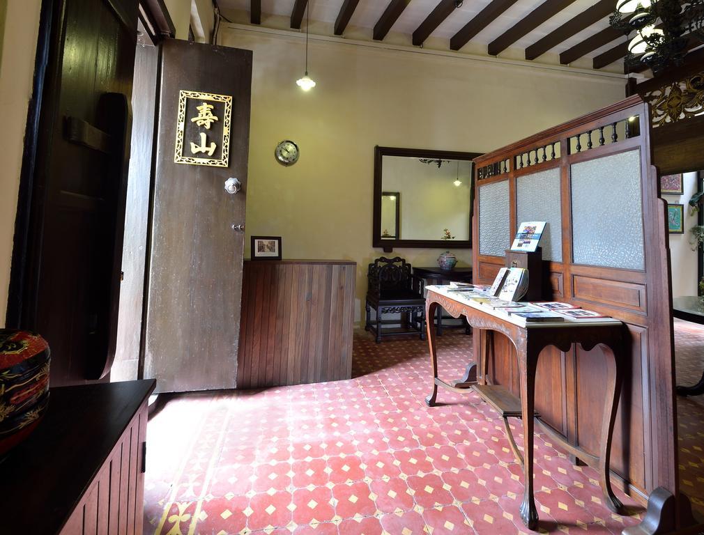 Yong Yi Yuen Guesthouse George Town Bagian luar foto